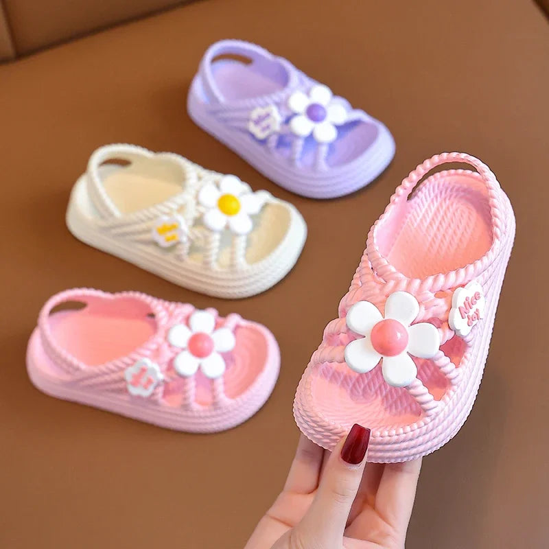 2025 New Children's Slippers Summer Girls and Boys Bathroom Home Anti
