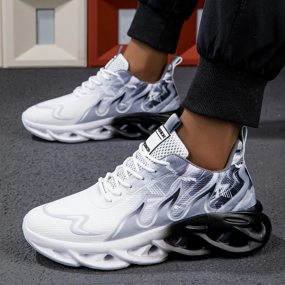 2026 Unisex Running Shoes Men Women Lightweight Mesh Breathable