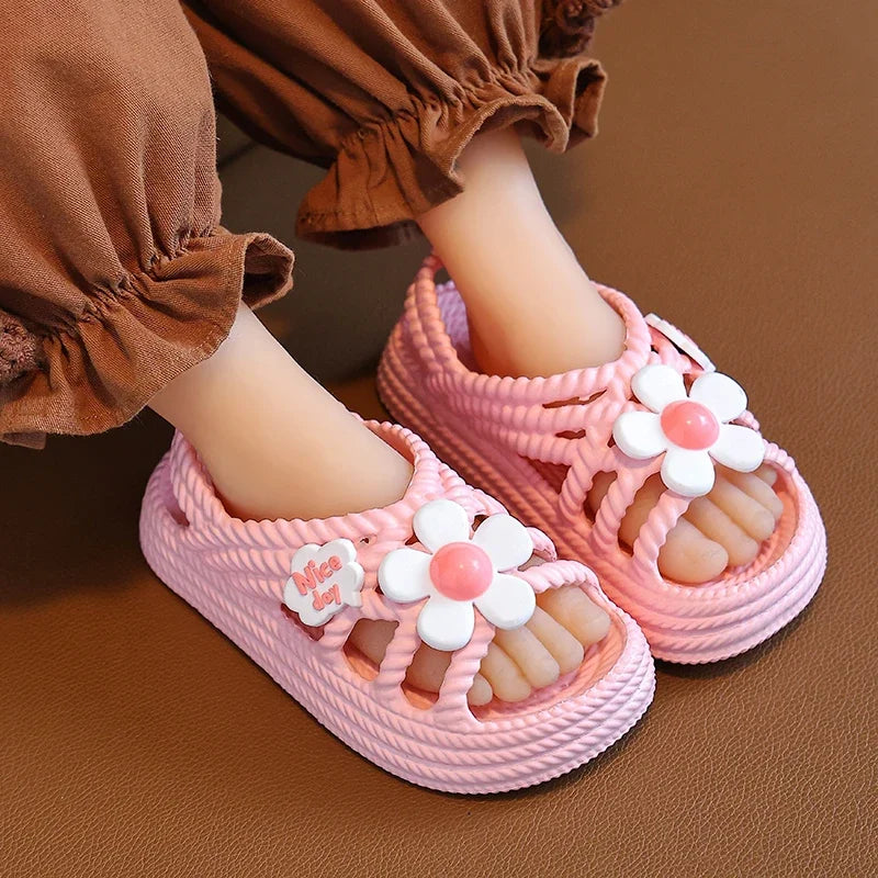 2025 New Children's Slippers Summer Girls and Boys Bathroom Home Anti